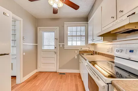 Kitchen - 1510 Pendleton Rd, Augusta, GA 30904 photo 2 of 5