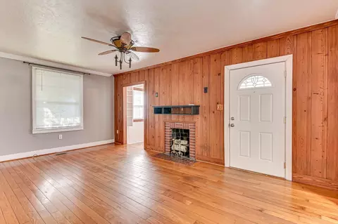 Living - 1510 Pendleton Rd, Augusta, GA 30904 photo 1 of 5