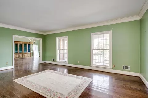 Living - 58 Conifer Cir, Augusta, GA 30909 photo 2 of 11