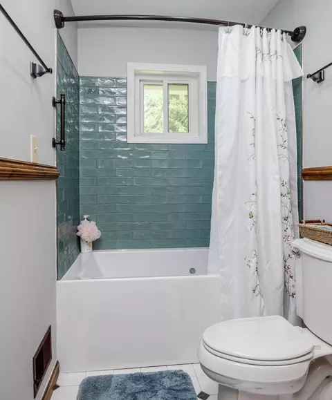 Bath - 268 Bohler Dr, Evans, GA 30809 photo 8 of 8