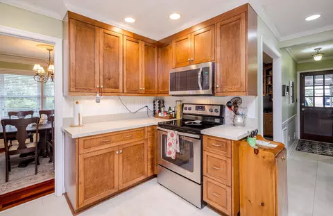Kitchen - 268 Bohler Dr, Evans, GA 30809 photo 3 of 5
