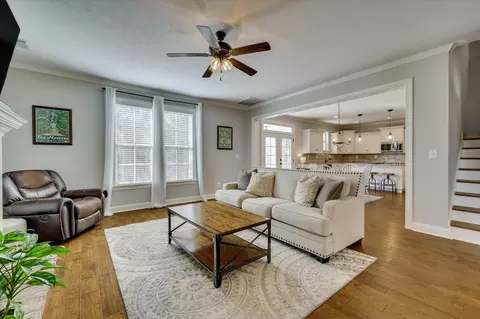 Living - 916 Kate Dr, Evans, GA 30809 photo 3 of 3