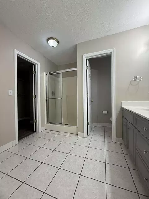 Bath - 3753 Boulder Trl, Augusta, GA 30907 photo 2 of 4