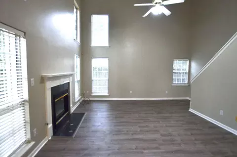 Living - 3753 Boulder Trl, Augusta, GA 30907 photo 2 of 6