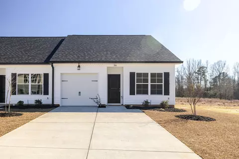 358 Bordeaux Dr, Thomson, GA 30824