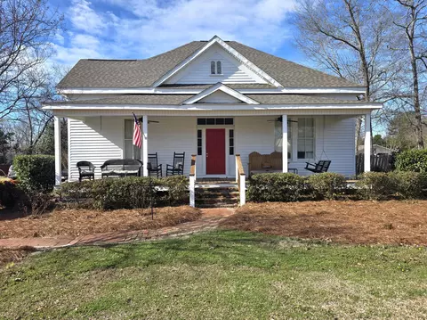407 Russell St, Wrens, GA 30833