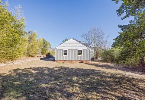 Exterior - 1745 Berkeley Rd, Augusta, GA 30904 photo 13 of 19
