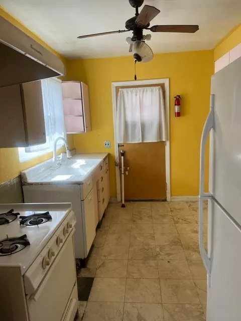 Kitchen - 2025 Olive Rd, Augusta, GA 30906 photo 1 of 2
