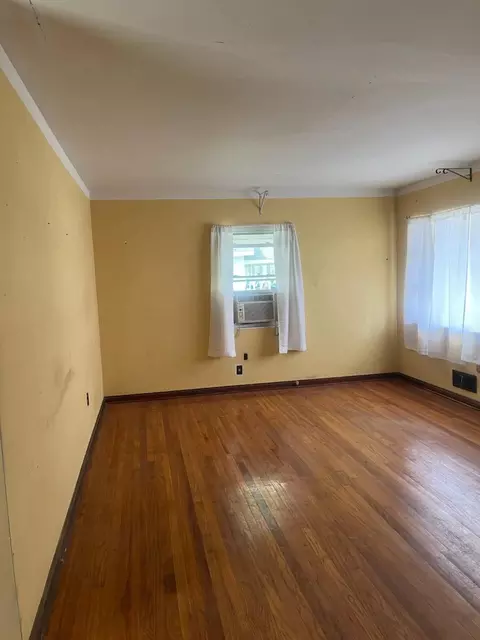 Living - 2025 Olive Rd, Augusta, GA 30906 photo 1 of 1