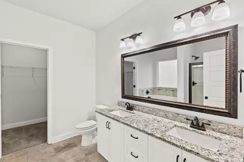 Bath - 4026 Cottingham Way, Augusta, GA 30909 photo 2 of 4