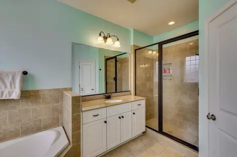 Bath - 1202 Sumter Landing Ln, Evans, GA 30809 photo 1 of 5