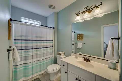 Bath - 1202 Sumter Landing Ln, Evans, GA 30809 photo 3 of 5