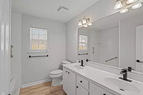 Bath - 4074 Quinn Dr, Evans, GA 30809 photo 6 of 7