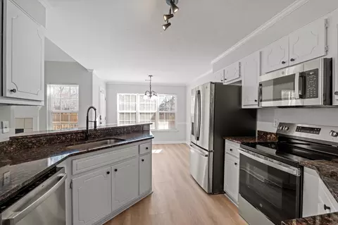 Kitchen - 4074 Quinn Dr, Evans, GA 30809 photo 4 of 4