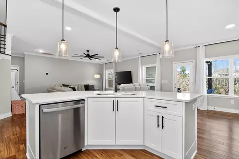 Kitchen - 638 Bunchgrass St, Evans, GA 30809 photo 4 of 7