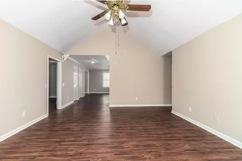 Living - 456 Connemara Trl, Evans, GA 30809 photo 6 of 8