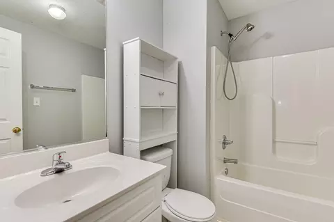 Bath - 702 Creekside Dr, Evans, GA 30809 photo 2 of 2