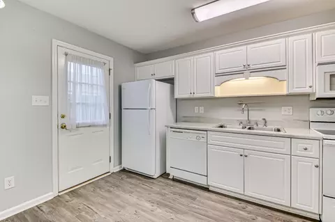 Kitchen - 702 Creekside Dr, Evans, GA 30809 photo 6 of 7
