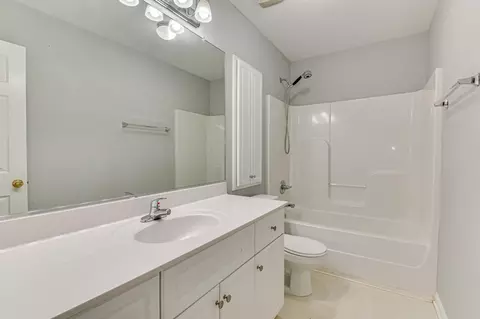 Bath - 702 Creekside Dr, Evans, GA 30809 photo 1 of 2