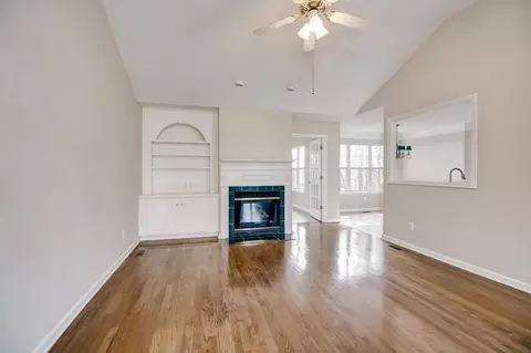 Living - 4097 Eagle Nest Dr, Evans, GA 30809 photo 2 of 4