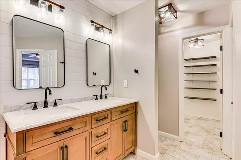 Bath - 736 Low Meadow Dr, Evans, GA 30809 photo 3 of 6