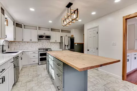 Kitchen - 736 Low Meadow Dr, Evans, GA 30809 photo 1 of 8