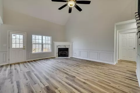 Living - 839 Prairie Ln, Evans, GA 30809 photo 1 of 8