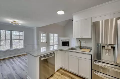 Kitchen - 839 Prairie Ln, Evans, GA 30809 photo 4 of 5