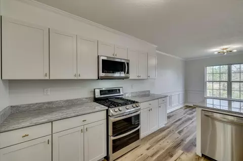 Kitchen - 839 Prairie Ln, Evans, GA 30809 photo 3 of 5