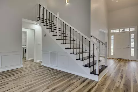 Entry Way - 839 Prairie Ln, Evans, GA 30809 photo 4 of 5
