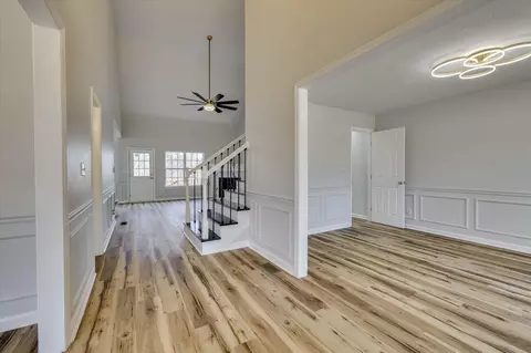 Entry Way - 839 Prairie Ln, Evans, GA 30809 photo 2 of 5