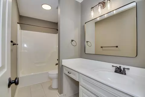 Bath - 934 Deercrest Cir, Evans, GA 30809 photo 6 of 7