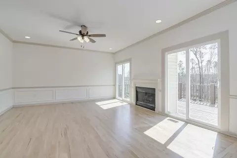 Living - 934 Deercrest Cir, Evans, GA 30809 photo 1 of 9