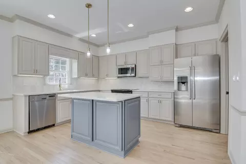 Kitchen - 934 Deercrest Cir, Evans, GA 30809 photo 4 of 7