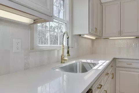 Kitchen - 934 Deercrest Cir, Evans, GA 30809 photo 5 of 7