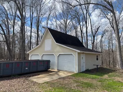 1684 NE Stagecoach Rd, Thomson, GA 30824
