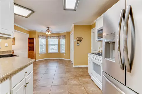 Kitchen - 910 Sawbuck Way, Evans, GA 30809 photo 6 of 8