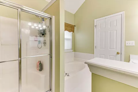 Bath - 910 Sawbuck Way, Evans, GA 30809 photo 4 of 5