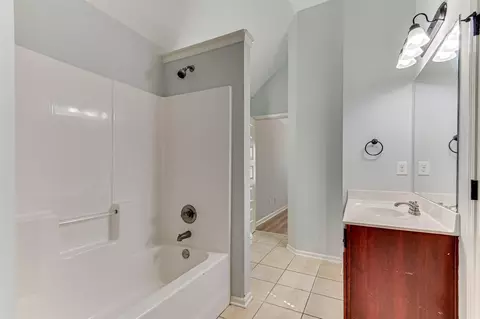 Bath - 2422 Sunflower Dr, Evans, GA 30809 photo 3 of 4