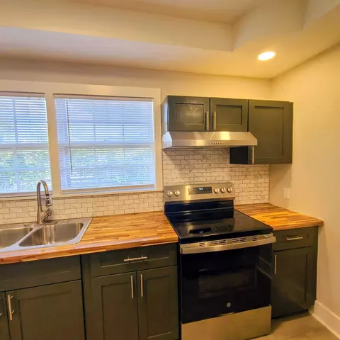 Kitchen - 1004 Kent St, Augusta, GA 30901 photo 2 of 5