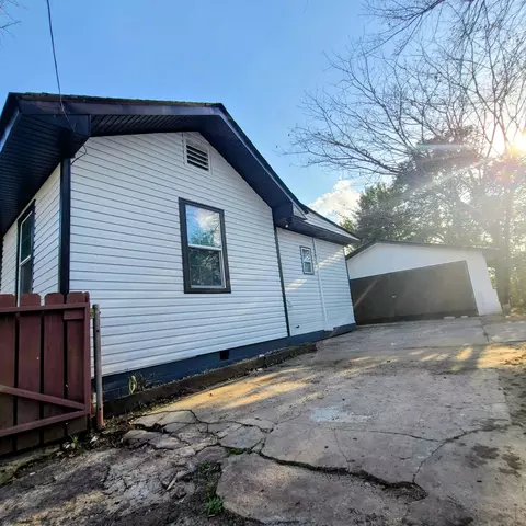 Exterior - 1004 Kent St, Augusta, GA 30901 photo 5 of 19