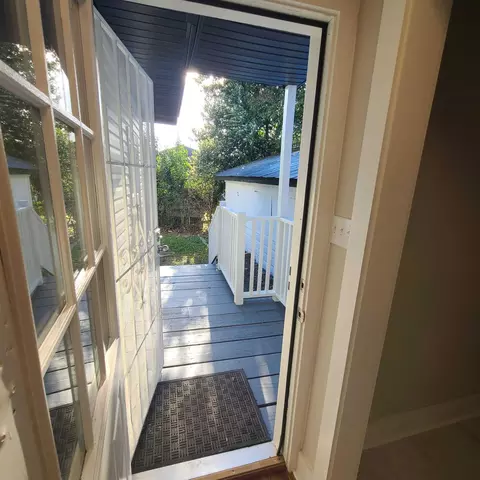 Entry Way - 1004 Kent St, Augusta, GA 30901 photo 4 of 5