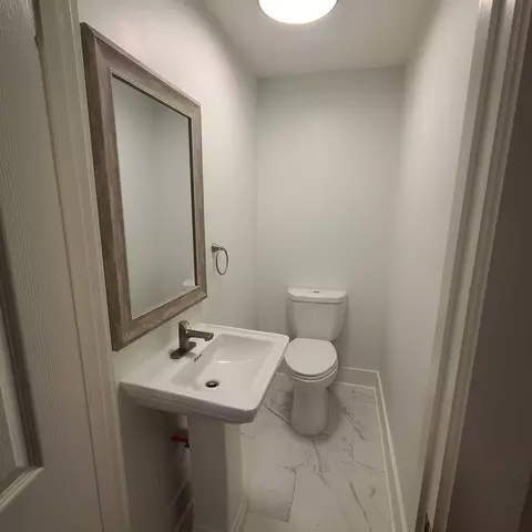 Bath - 1004 Kent St, Augusta, GA 30901 photo 1 of 7