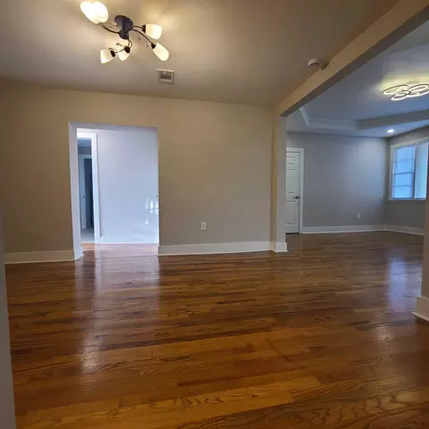 Living - 1004 Kent St, Augusta, GA 30901 photo 2 of 4