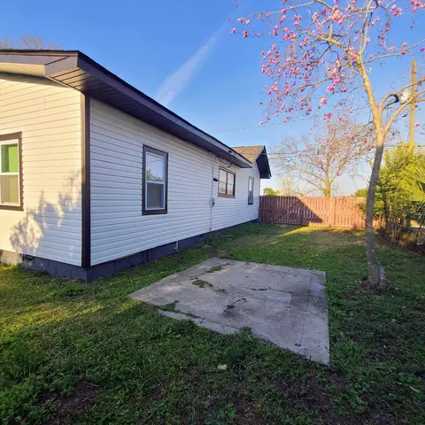 Exterior - 1004 Kent St, Augusta, GA 30901 photo 9 of 19
