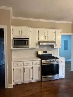 Kitchen - 433 Cambridge Cir, Augusta, GA 30909 photo 8 of 9