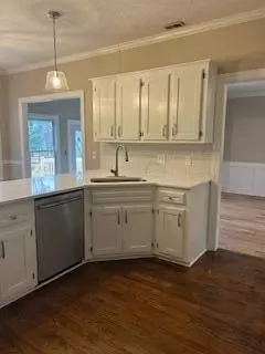 Kitchen - 433 Cambridge Cir, Augusta, GA 30909 photo 7 of 9