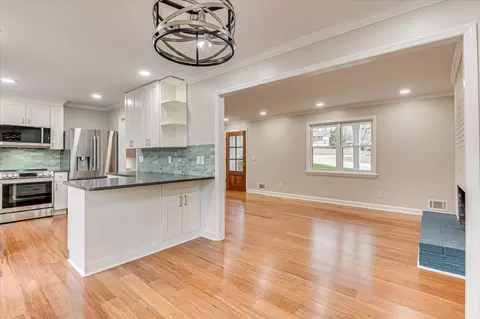 Living - 817 Mitchell St, Augusta, GA 30907 photo 6 of 6
