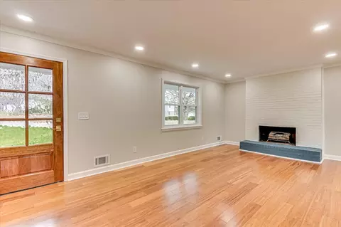 Living - 817 Mitchell St, Augusta, GA 30907 photo 2 of 6