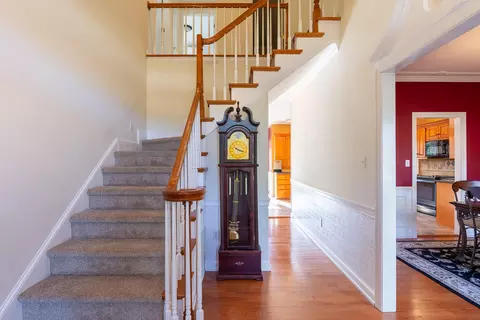 Entry Way - 4890 Rolling Hill Rd, Evans, GA 30809 photo 2 of 5